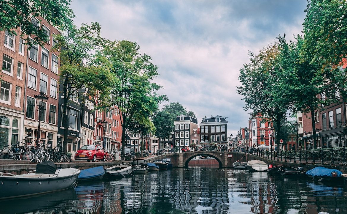 Exploring the Charms of the Netherlands: Top 5 Must-Visit Spots