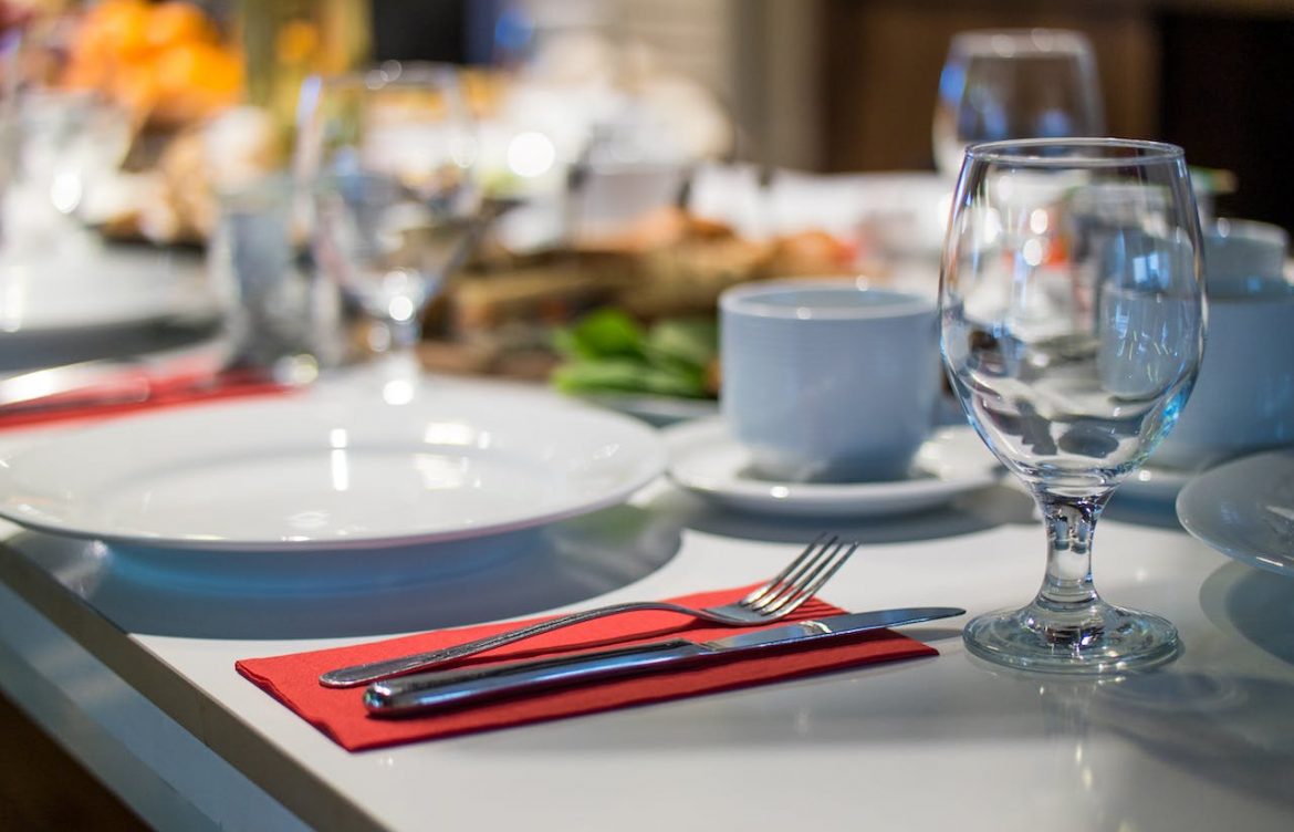 The Art of Dining: Setting the Table with Elegance and Precision